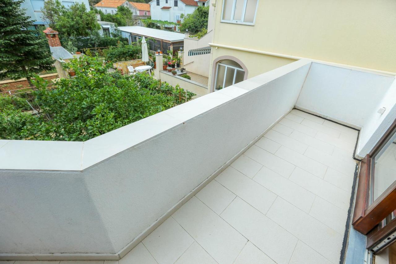 Apartments Maslina Božava 外观 照片