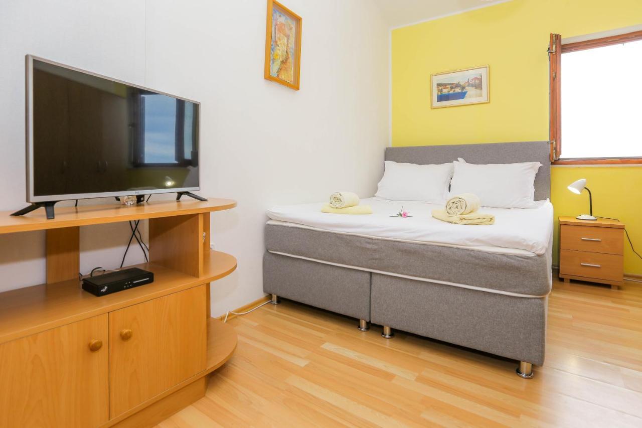 Apartments Maslina Božava 外观 照片